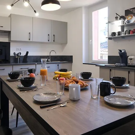 Magnifique*t4*centre Ville*wifi*billard*netflix* * Limoux